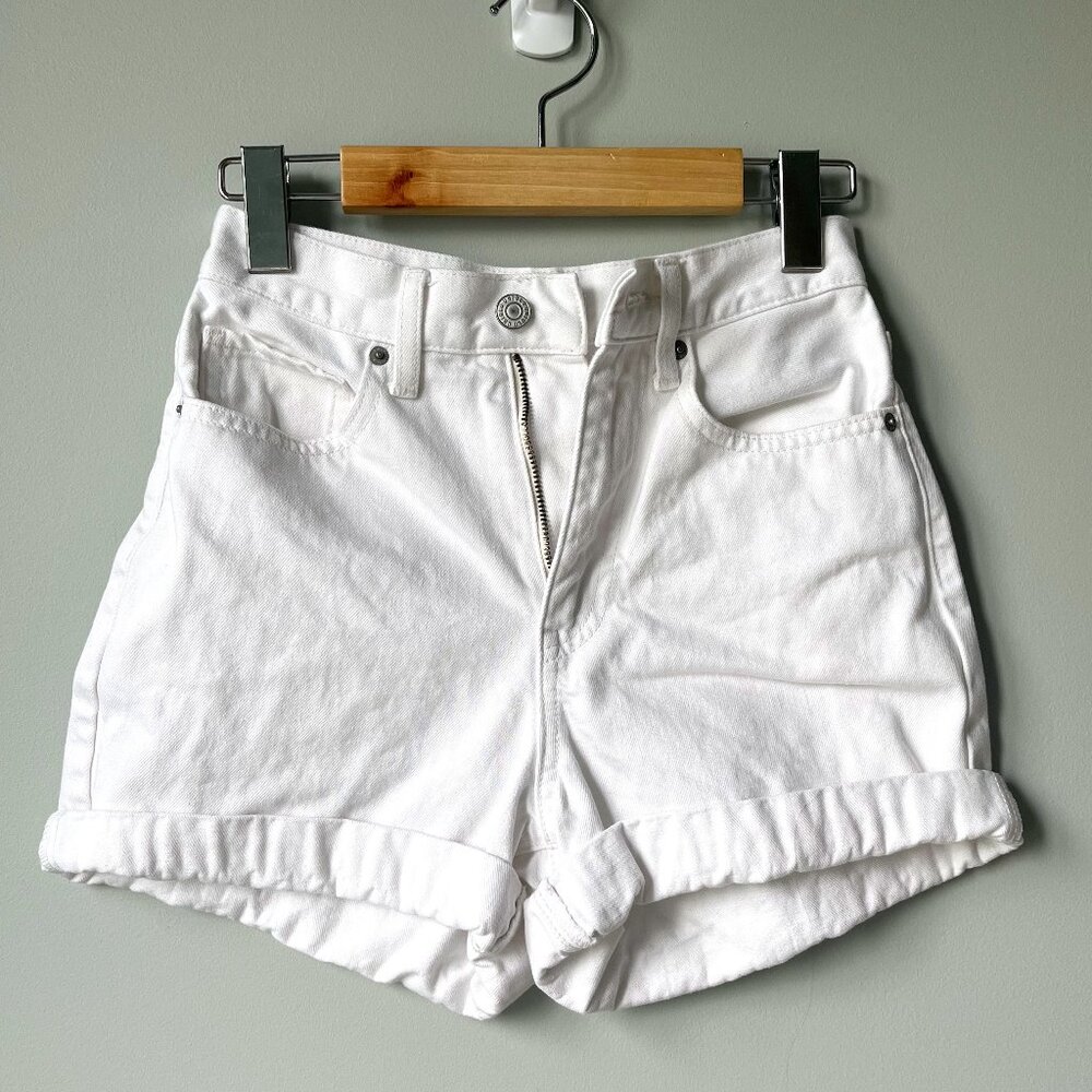Uniqlo High Rise Jean Short in White